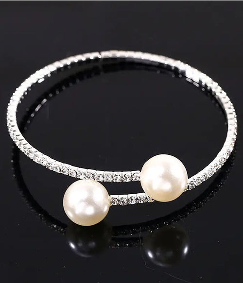 RHINESTONE AND PEARL BRACELET